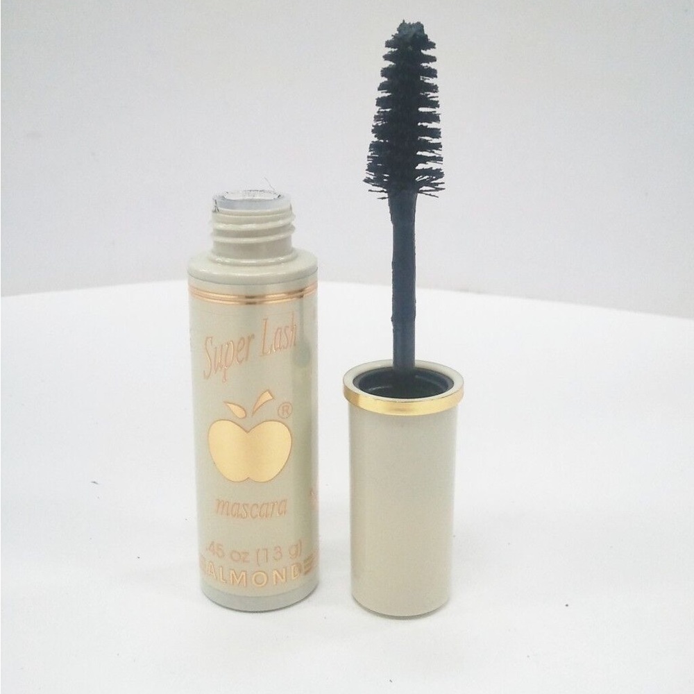Apple Mascara “ALMOND”